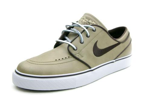 Janoski tan