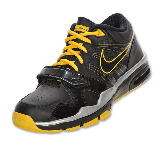 Nike-trainer-mid-12-livestrong-01