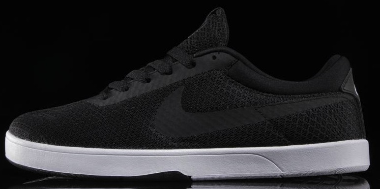 Xl_7-29-13NikeSBKoston1EngMeshBlk1