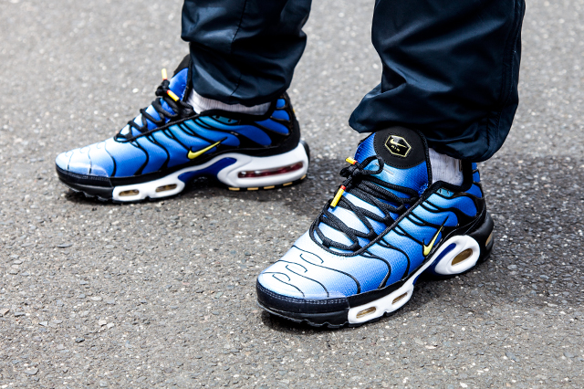 NIKE-AIR-MAX-PLUS-HYPER-BLUE-13