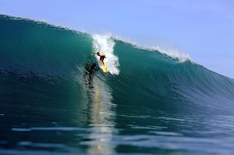 Surfing-a-big-green-wave-paul-kennedy