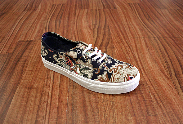 1003-28-VANS-CA-AUTHENTIC-ROYAL-PAISLEY