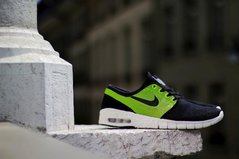 Nike-stefan-janoski-max-black-volt-04-570x380