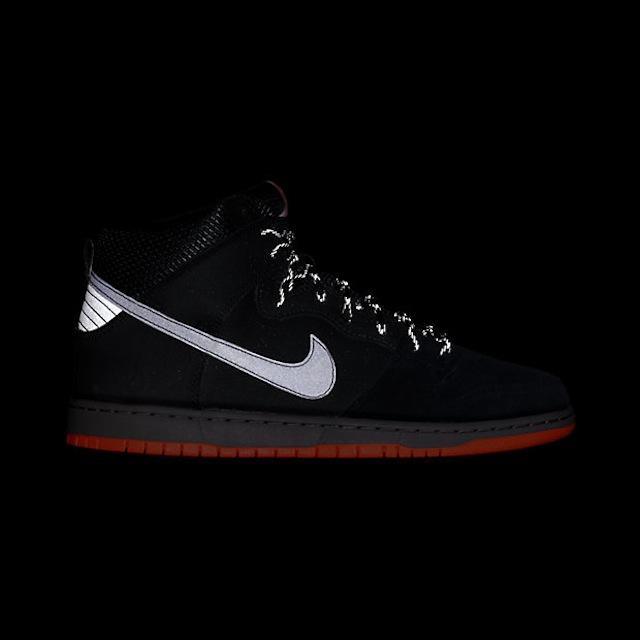 NIKE-DUNK-HIGH-PRM-SHIELD-684805_001_C