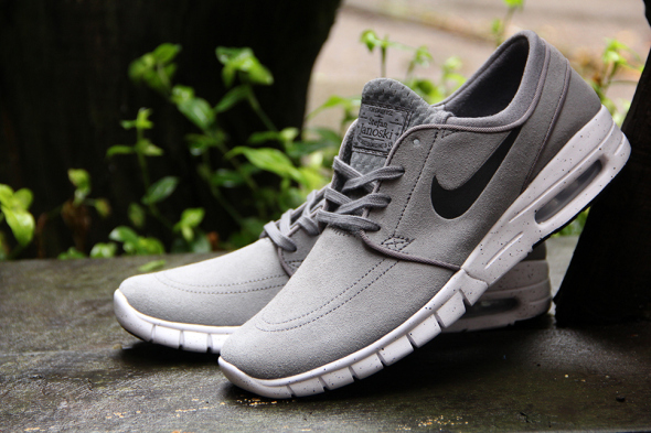 Nike-Sb-Stefan-Janoski-Max-L-Cool-Grey_Black-White-685299-011-Angle-2